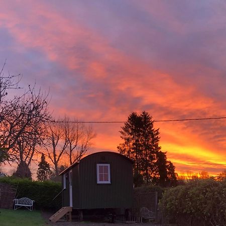 Green Valley, Cotswold Stay With Hamper Cheltenham Esterno foto