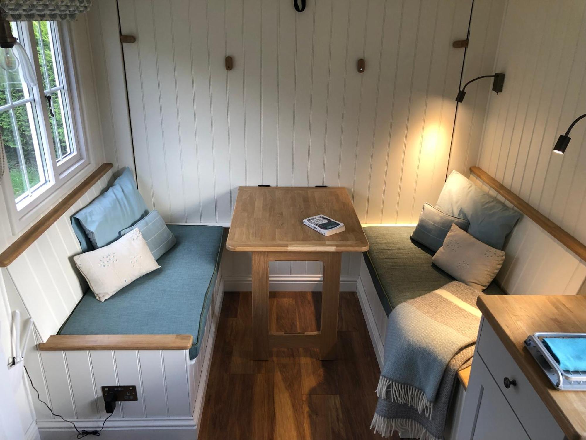 Green Valley, Cotswold Stay With Hamper Cheltenham Esterno foto