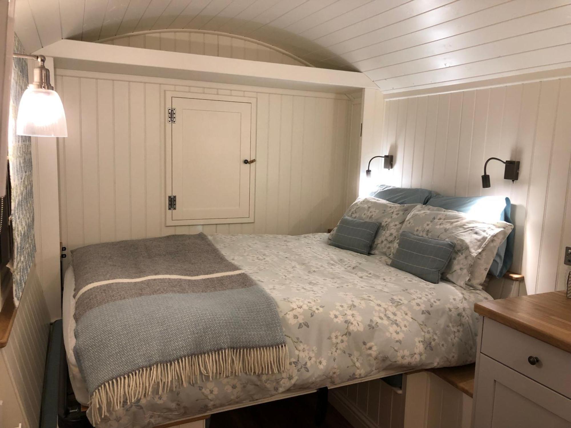 Green Valley, Cotswold Stay With Hamper Cheltenham Esterno foto