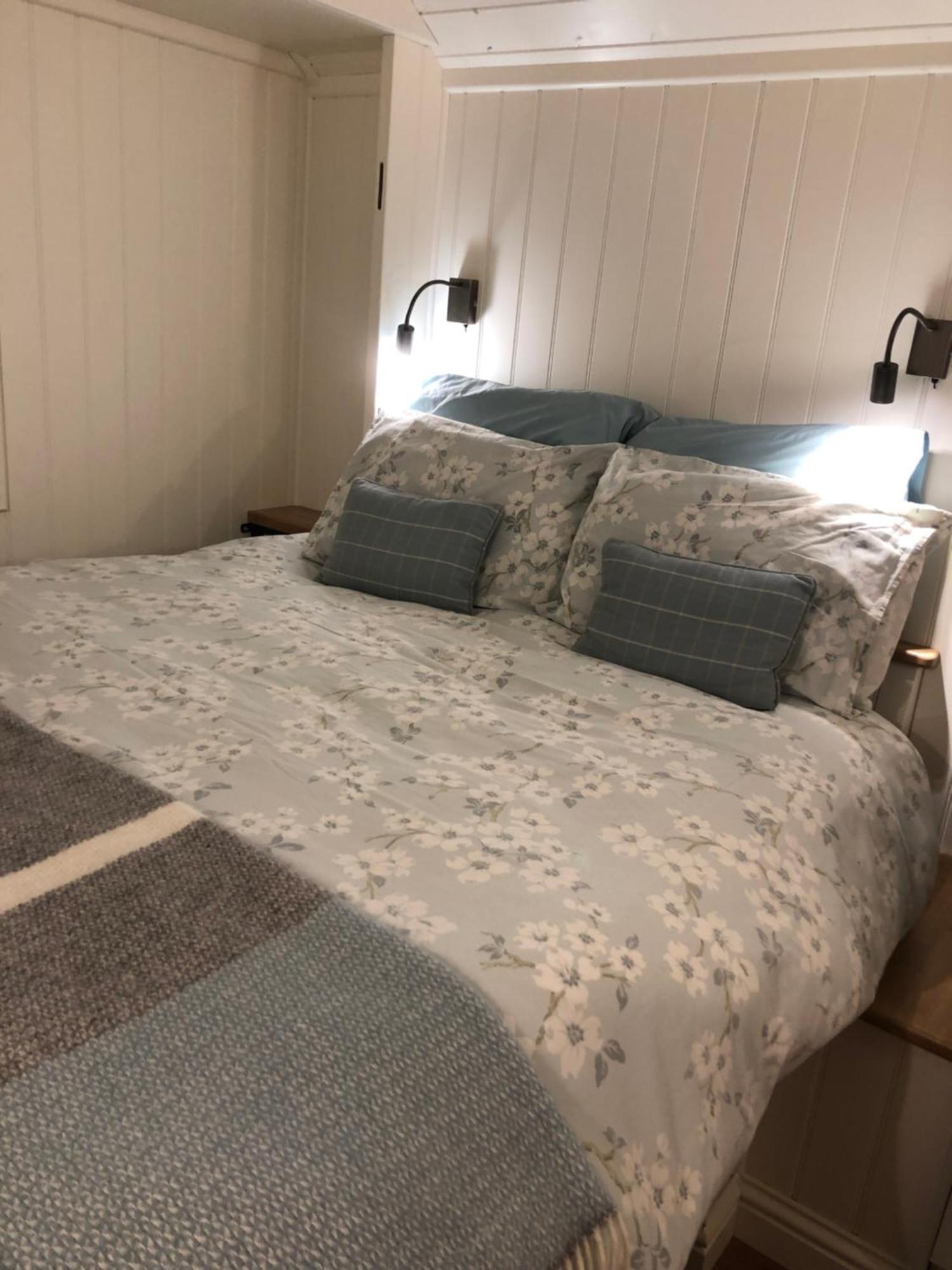 Green Valley, Cotswold Stay With Hamper Cheltenham Esterno foto